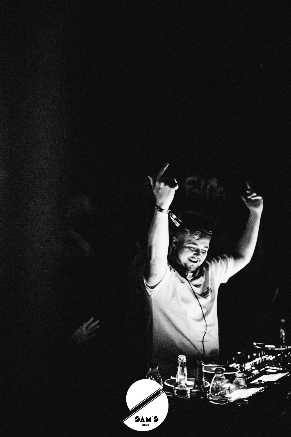 rave_gate_26_4_25_wm-95