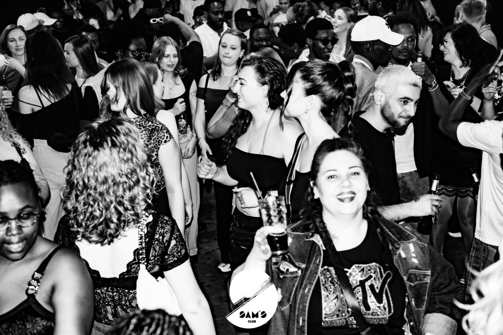 1_sams_afro_17_4_26_wm-8