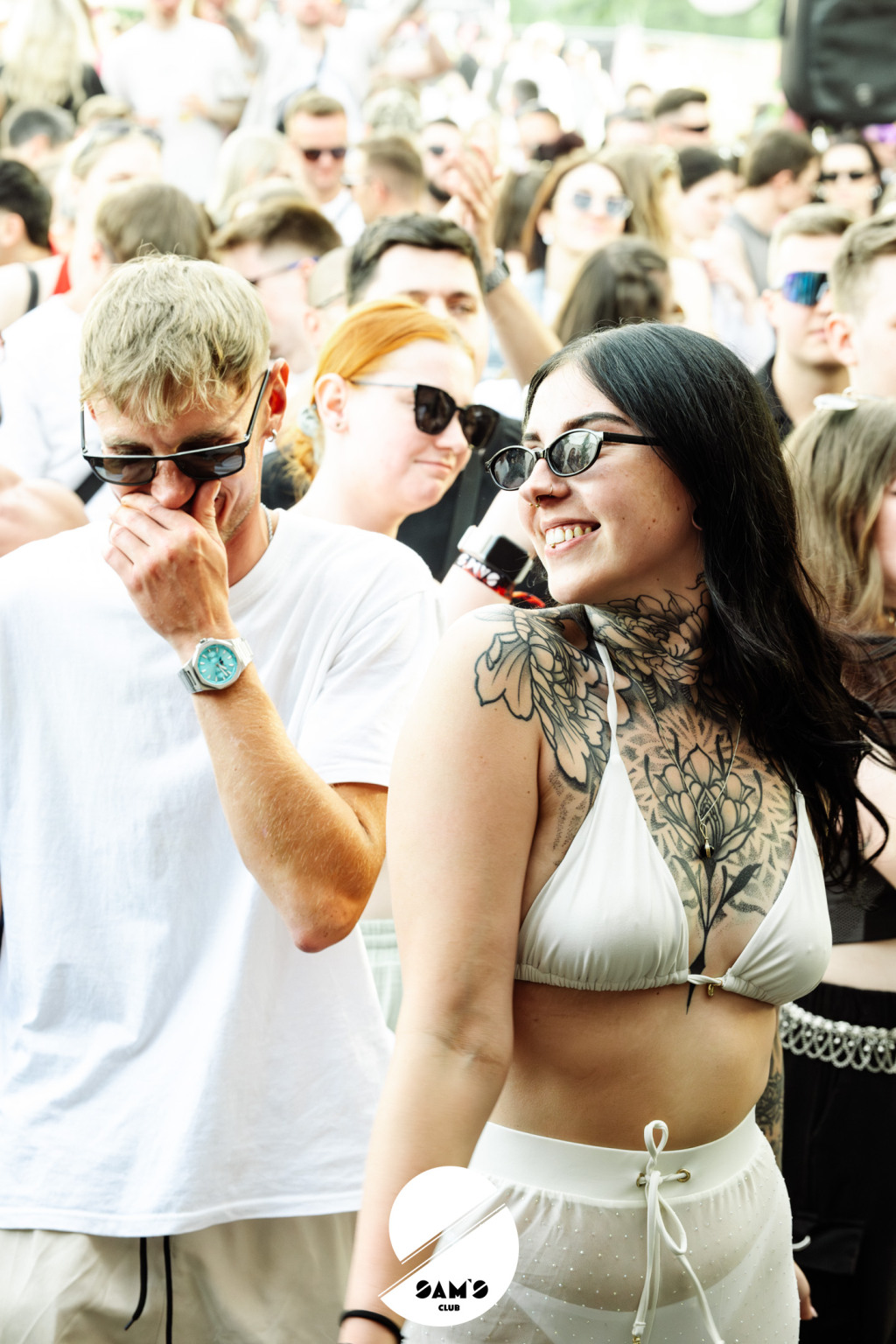 3_happy_hippie_wwnnwwmmmgjjjjjjj-1